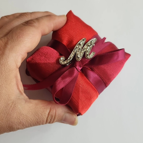 Initial M Brooch Pin By MONET with Fragrance Sachet in Original Box - Picture 2 of 11